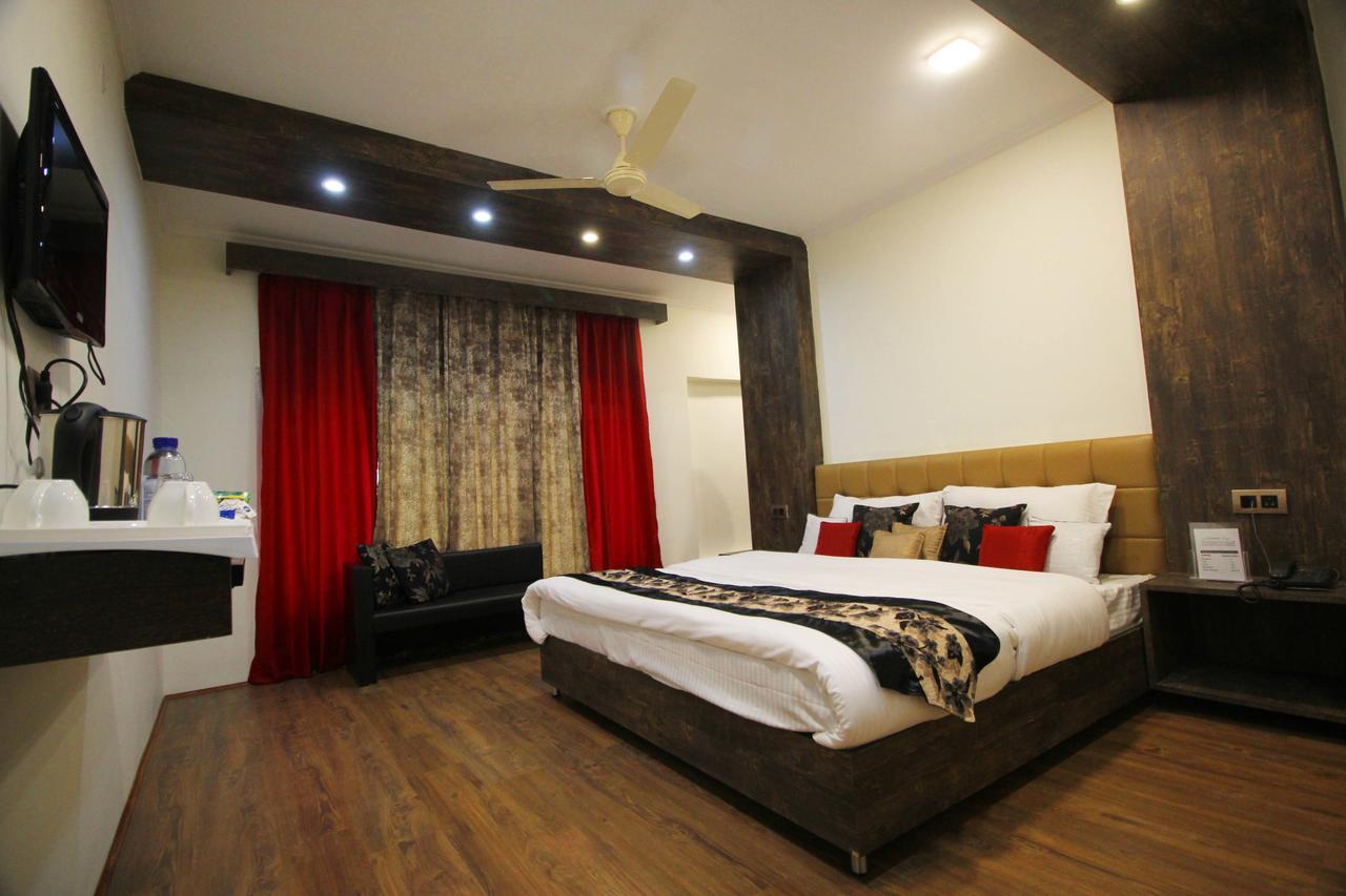 Hotel Green Leaf ศรีนาการ์ ภายนอก รูปภาพ