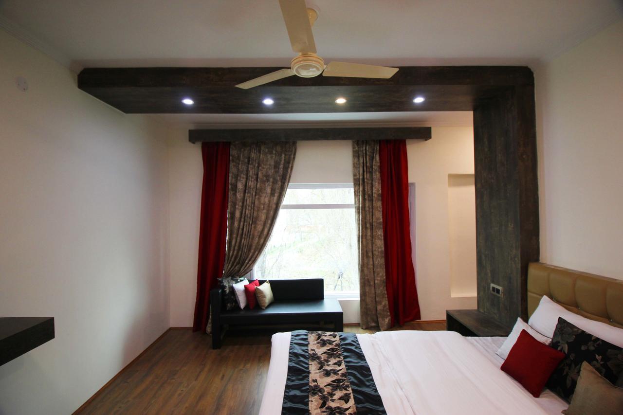Hotel Green Leaf ศรีนาการ์ ภายนอก รูปภาพ